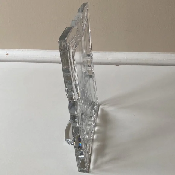 Beautiful Heavy Glass 5x7 Picture Frame - Picture 3 of 7